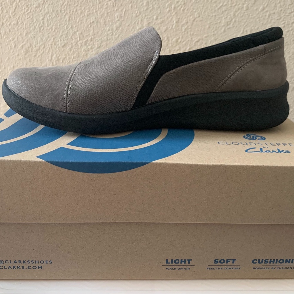 Clarks Women’s Sillian 2.0 Eve Dark Pewter Metallic Shoes 7.5 M New with Box